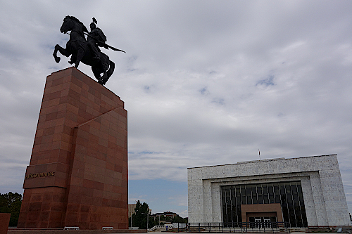 Kirgistan-Bishkek-Frunse-Denkmal