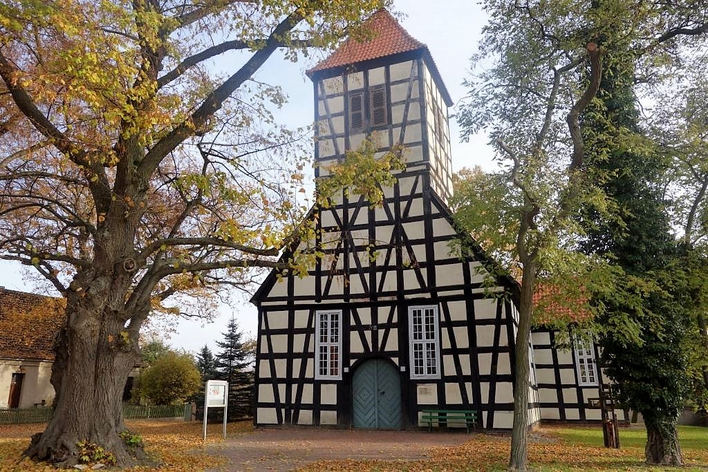 Fachwerkkirche-in-Luckow-Mecklenburg-Vorpommern