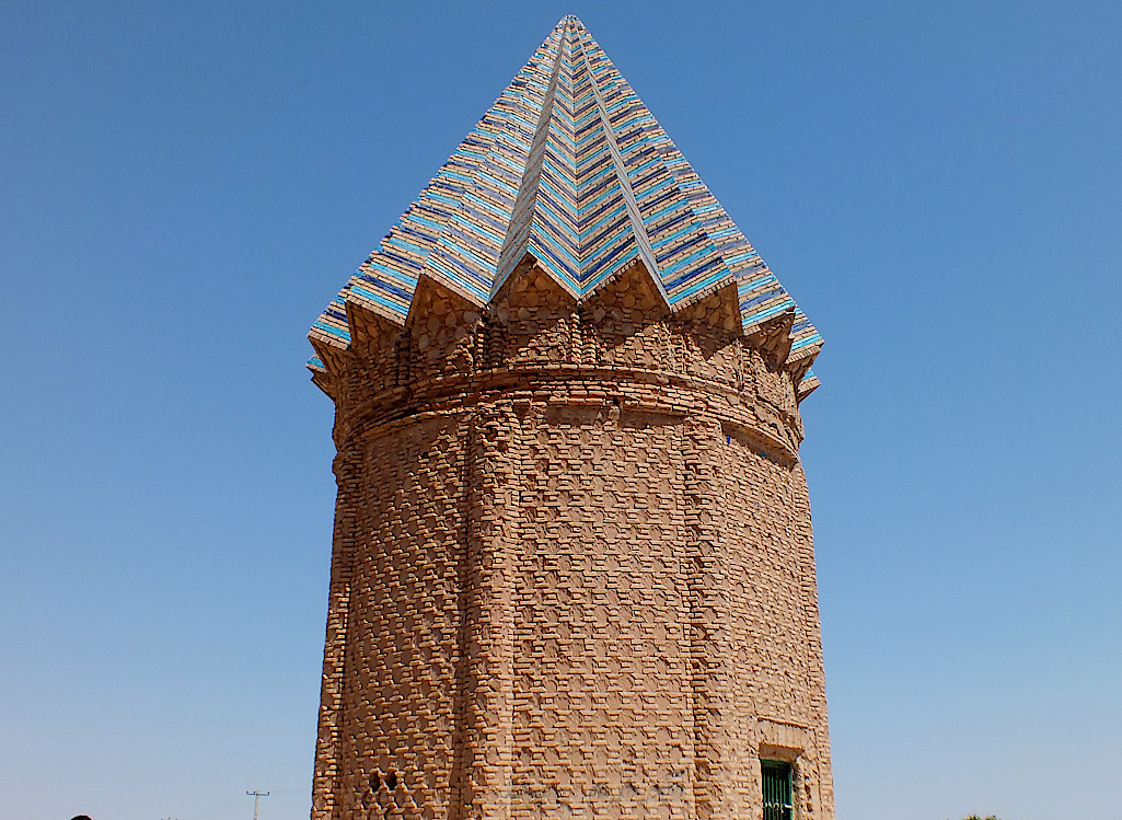 Grabturm-im-Iran