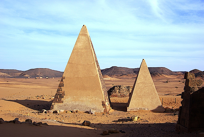 Pyramiden-von-Meroe-Nubien