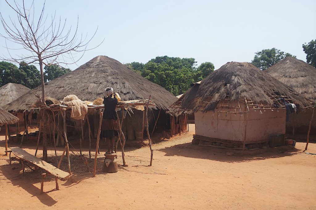 Dorf auf der Insel Roxa in Guinea-Bissau (Bijagos-Archipel)
