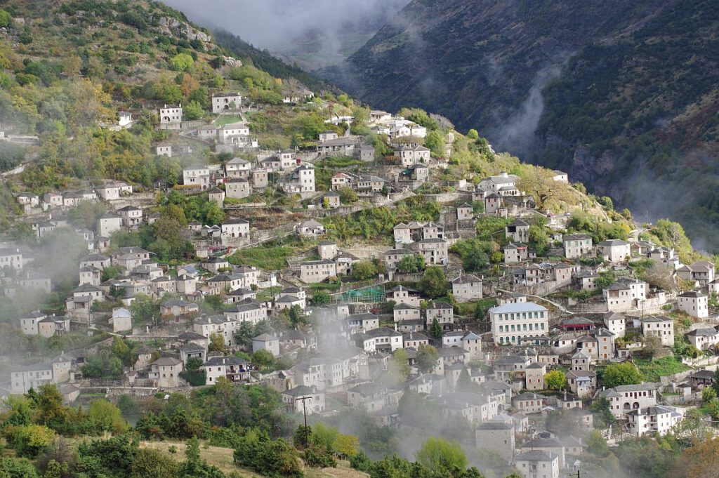 Sirako ist das größte aus Naturstein gebaute Dorf in Griechenland.