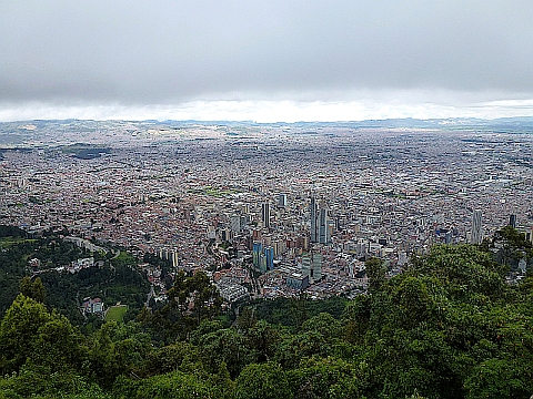 Blick vom Cerro de Monserrate auf Bogota