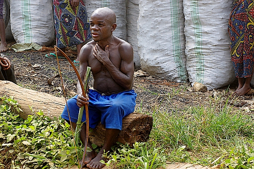 Der Dorfchef der Pygmäen in der DR Kongo