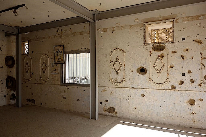 Stuck an den Wänden im Haus-der-Maertyrer-in-Qurain-Kuwait