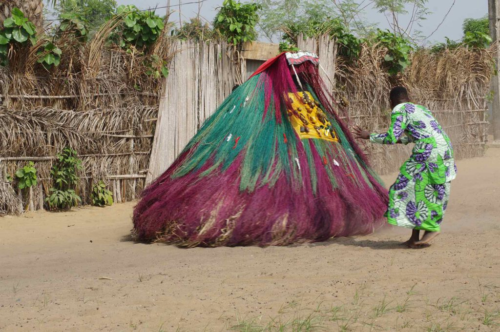 Zangbeto-Tanz in Benin