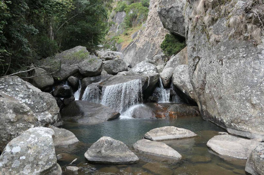 Felsenpool im Mulanje Mountian in Malawi