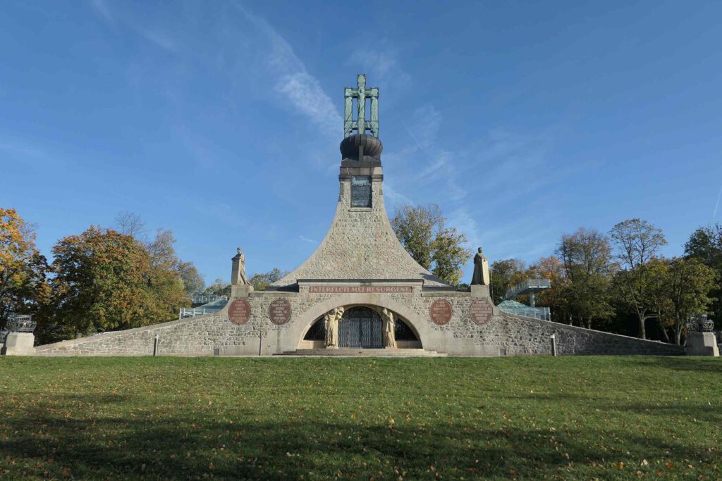 Friedensgrabhügel auf dem Pratzeberg in Maehren