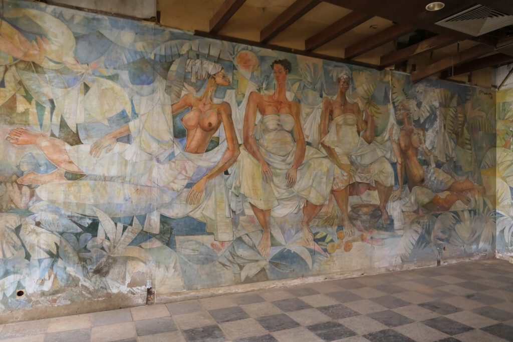 Mobutus ehemaliges Luxushotel in Gbadolite