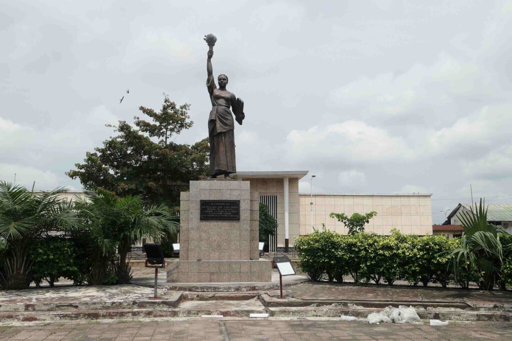 Freiheitsstatue in Brazzaville in der Republik Kongo