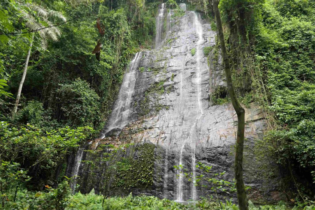 Sossi-Wasserfall in der Republik Kongo