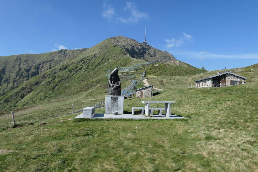 Madonna del Tamaro von Antonio Danzi auf der Alpe Foppa im Tessin, in der Schweiz