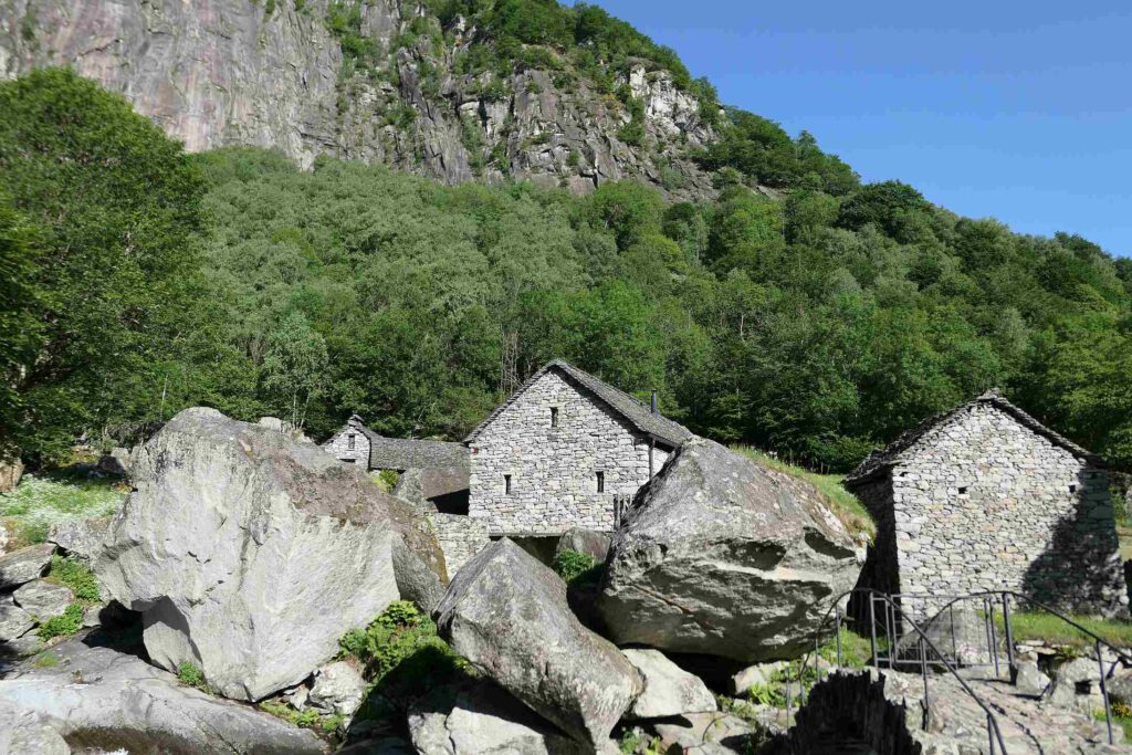 Maiensäss Puntid im Val Calnègia, Schweiz